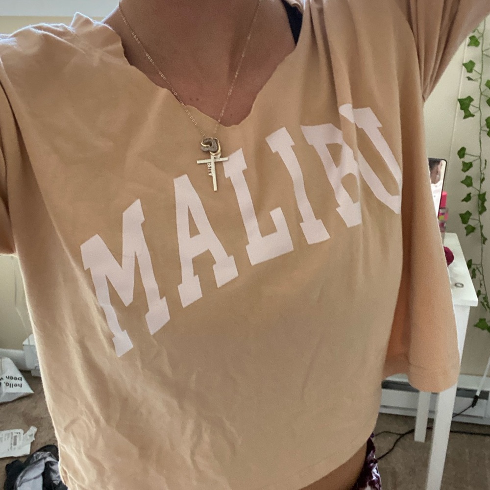 Graphic cropped tee